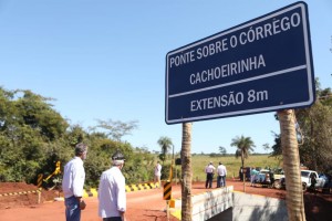 Após 58 anos de espera, Caiado inaugura ponte sobre Córrego Cachoeirinha, em Caçu